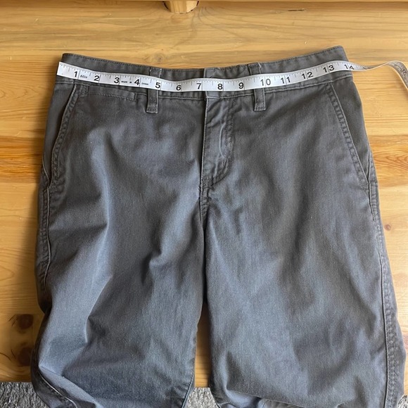 **SALE**3/$15! Quicksilver flat front gray shorts men’s 27 - Picture 11 of 13